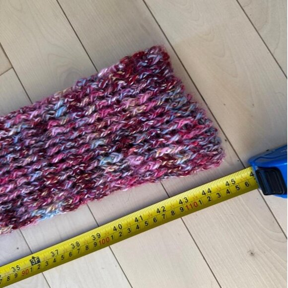 Unique handmade multicolor scarf in a rich blend of reds, pinks, blues - Picture 4 of 7